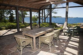 Screened porch with views to Georgian Bay - Country homes for sale and luxury real estate including horse farms and property in the Caledon and King City areas near Toronto